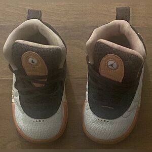 Jordan Jumpman Black/Pink sneaker  kids sz 5C